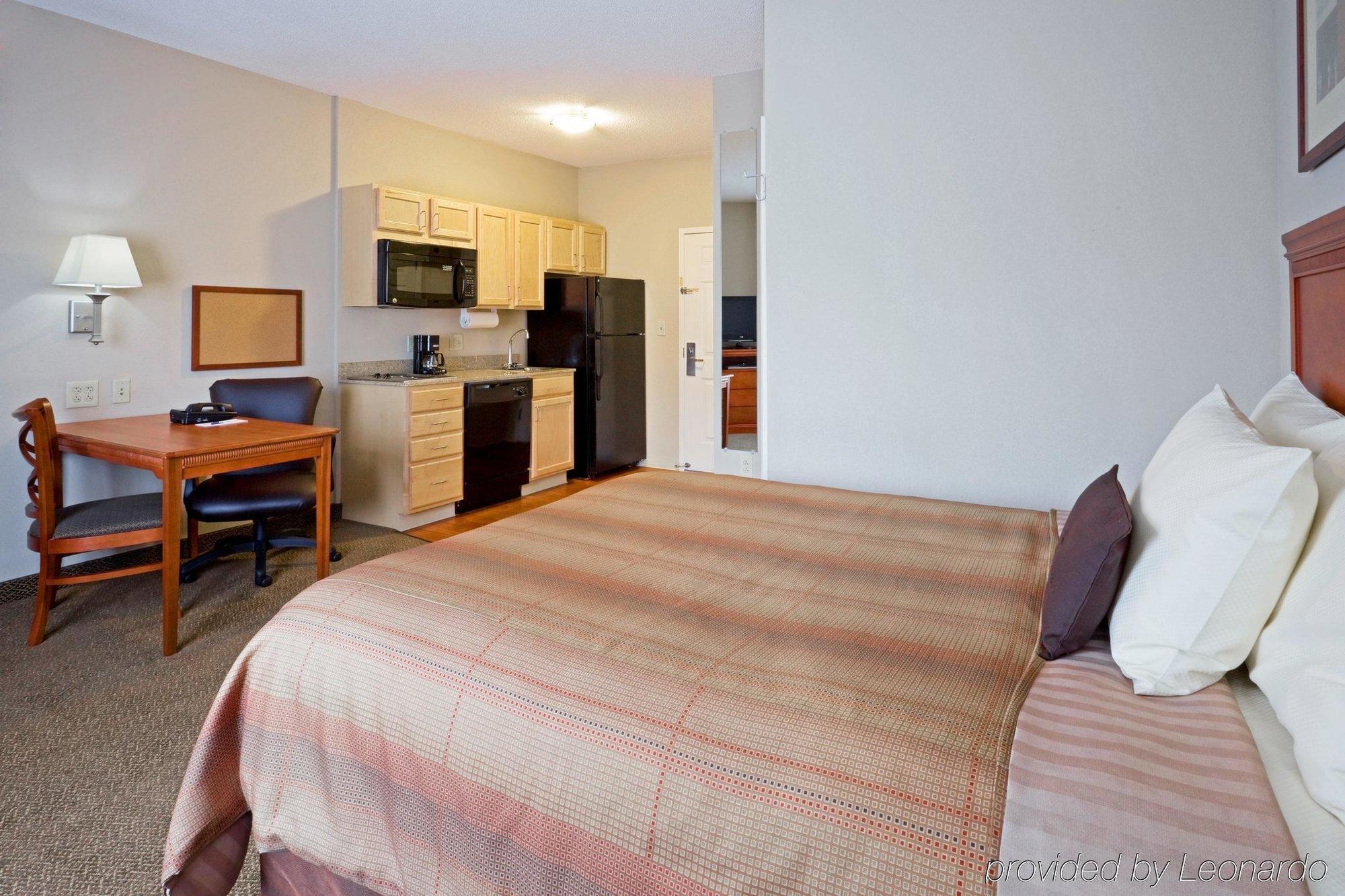 C&lewood Suites Bordentown-Trenton Habitación foto
